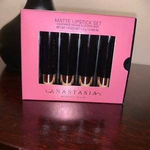 Anastasia Beverly Hills Mini Matte Lipstick